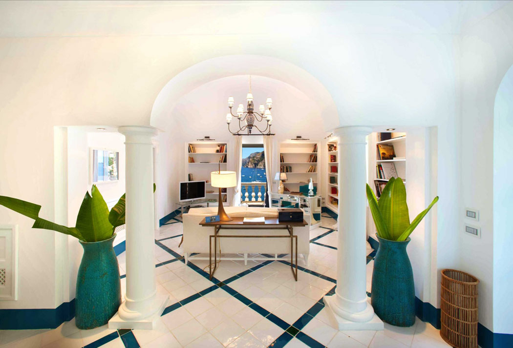 Toutes les suites de cette luxueuse location de vacances offrent d’incroyables vues plongeantes belle villa de luxe location de vacances vue panoramique