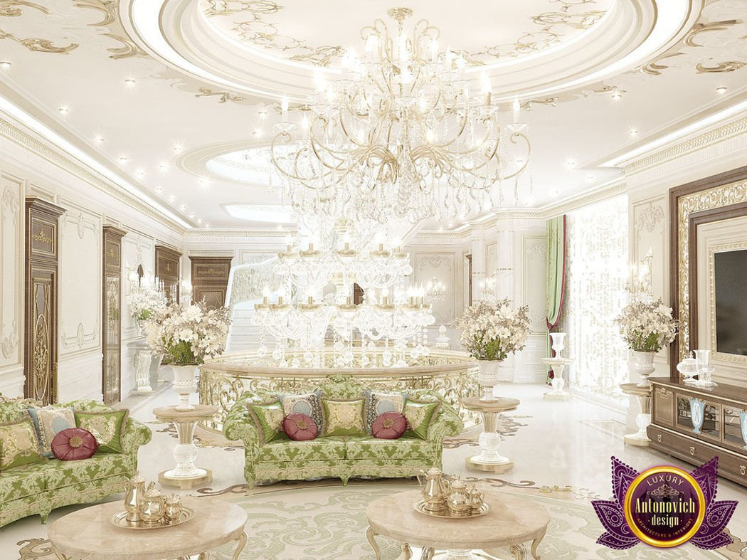 Les grands luminaires, les éléments de déco muraux et des meubles un brin rétro pour créer une ambiance orientale séjour luxueux canapé oriental maison