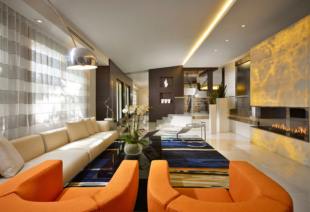 Ameublement élégant et luxueux pour le living room de cette résidence secondaire mobilier luxe design séjour