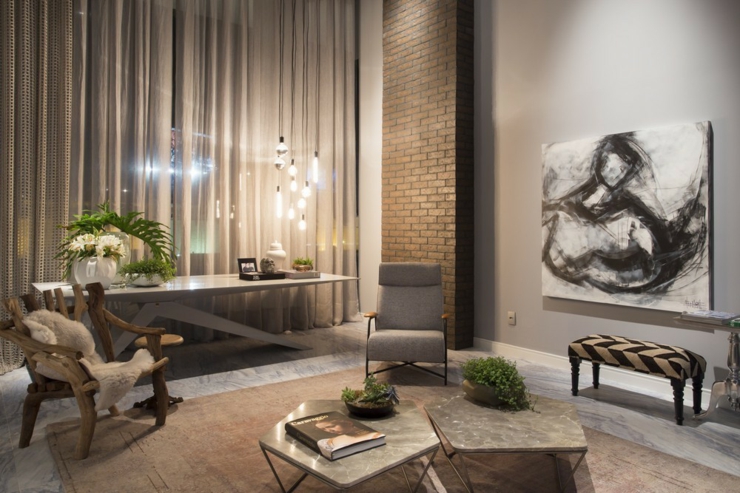 Le salon convivial aménagé dans la mezzanine déco éclectique classe villa de luxe loft