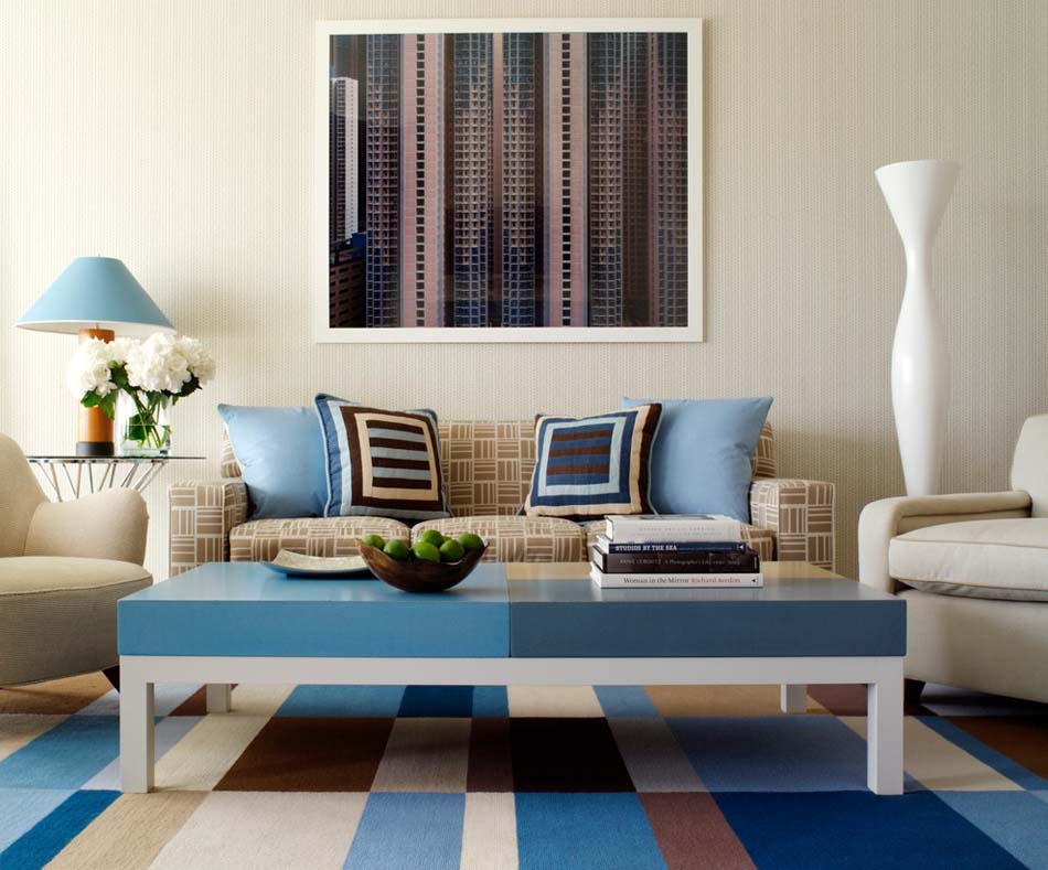 L’un des multiples salons de la résidence luxueuse de vacances dans les Hamptons salon moderne accents retro
