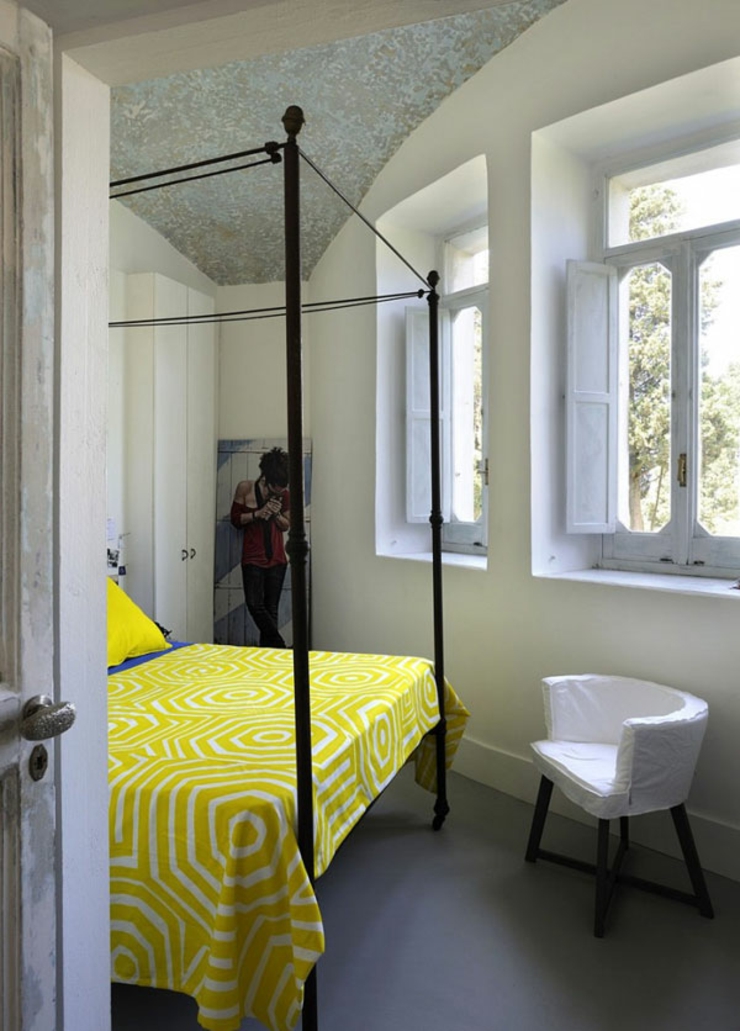 chambre épurée intérieur design vacances à capri italie