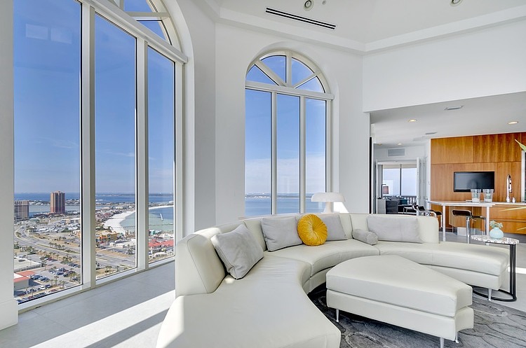 Mobilier design pour une ambiance intérieure chic superbe pièce de vie principale appartement de vacances