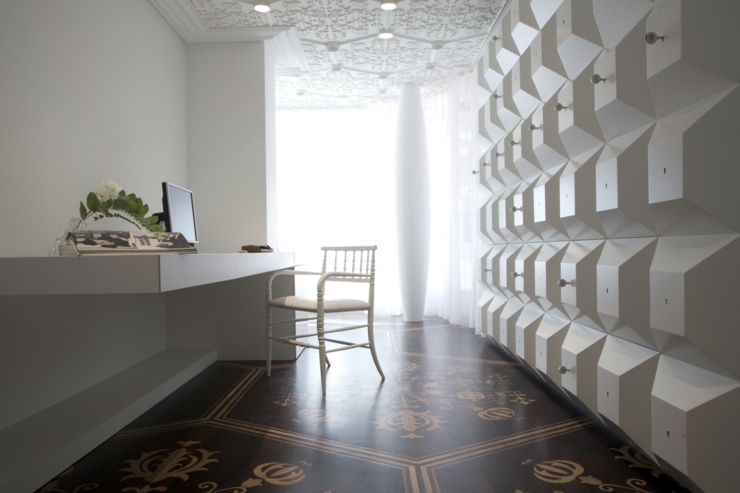 Mur de placards mobilier design marcel wanders résidence de haut standing intérieur