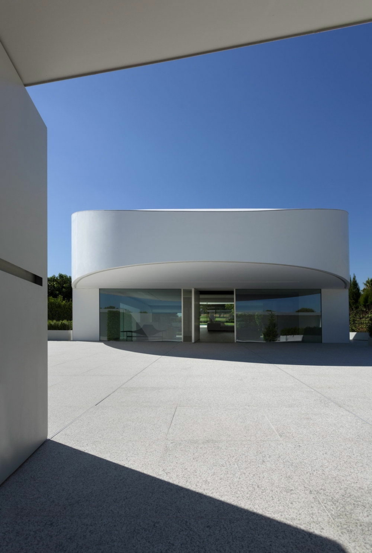 maison d'architecte contemporaine en blanc