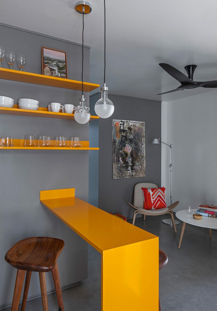 Repas pour deux dans ce petit appartement de ville côté cuisine et repas quotidiens
