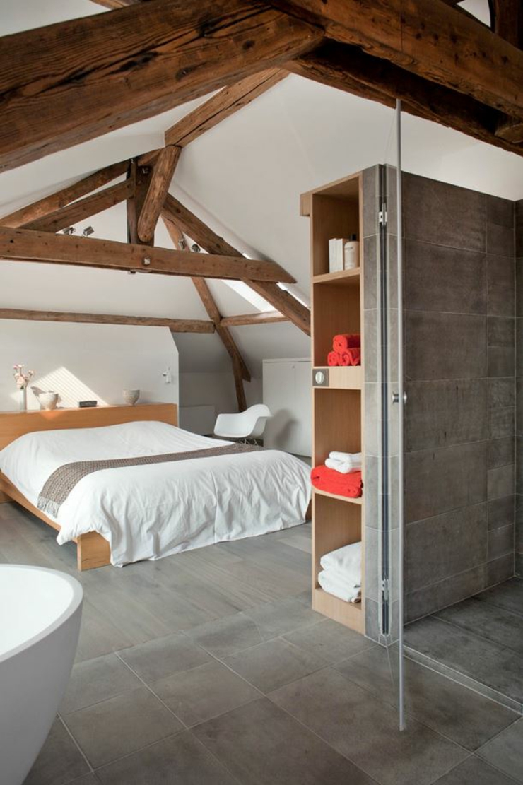 Spacieuse et très belle suite parentale aux touches rustiques aménagement combles chambres luxe