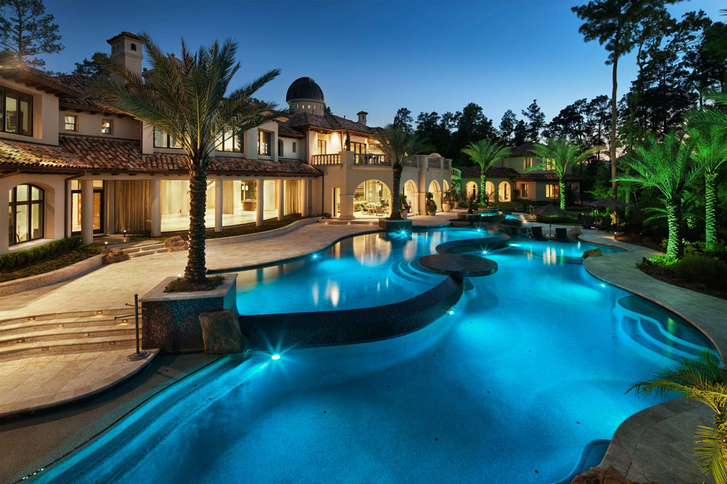 maison toscane piscine extérieure de luxe mosaïque