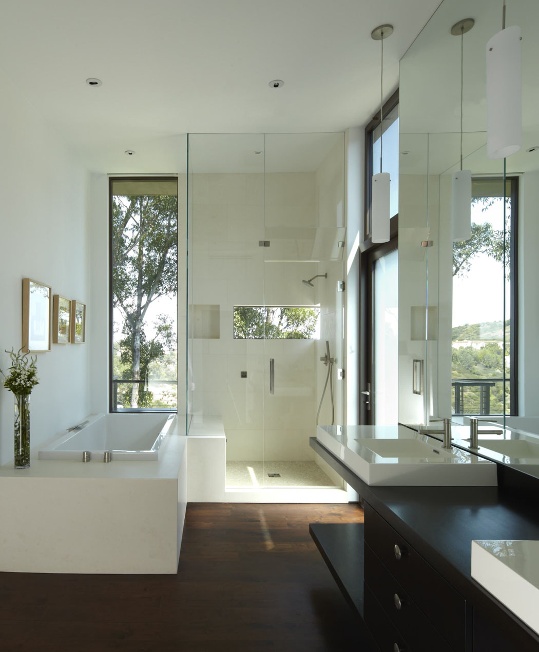 belle salle de bain moderne douche & baignoire marbre
