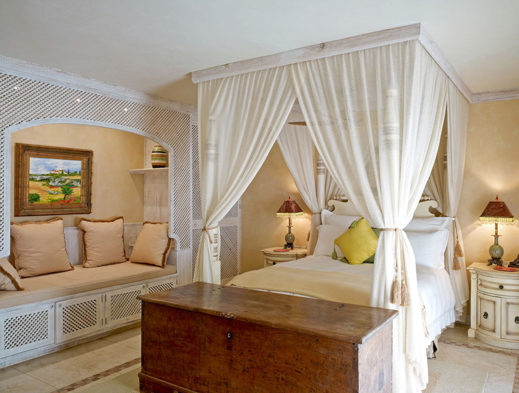 La suite des propriétaires de cette villa de vacances à la déco classique & traditionnelle villa de luxe suite des maitres