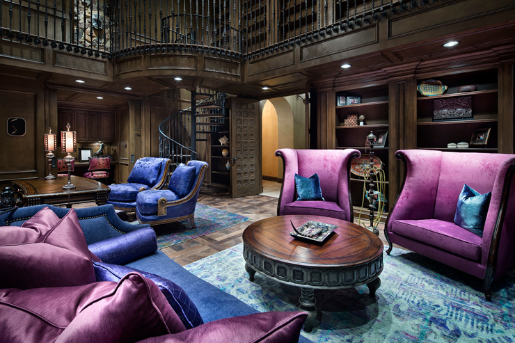 Bibliothèque, club privé à l’ambiance très « selecte » Club privé déco bois sombre