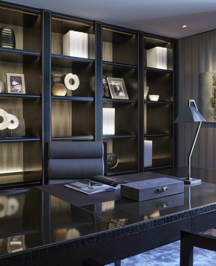 Bureau à l’ameublement sombre correspondant du style de la maison intérieur design chic et classe BSBG