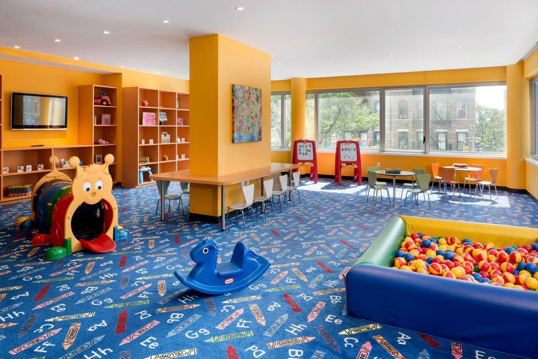 Garderie pour les enfants dans un espace amusant et chaleureux aux jeux innombrables garderie centre enfants immeuble de luxe