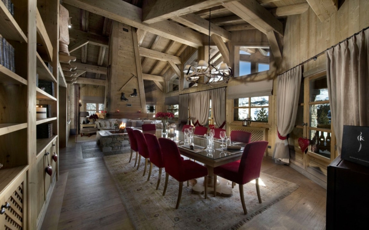 Salle à manger du chalet de luxe – les Sorbiers luxueux intérieur en bois rustique