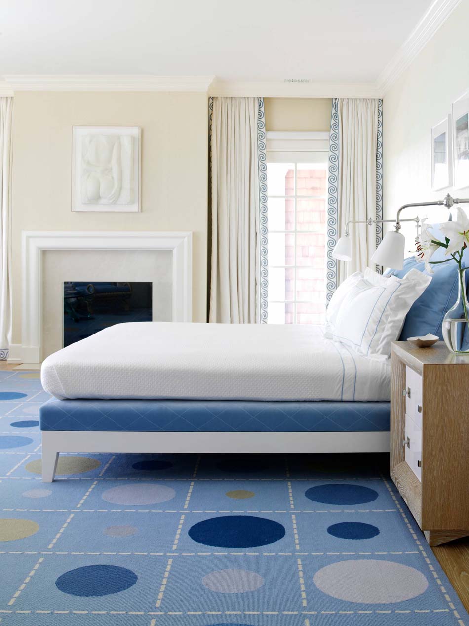 La suite des propriétaires à la décoration assez minimaliste et inspirée par la mer chambre résidence de vacances déco bleue