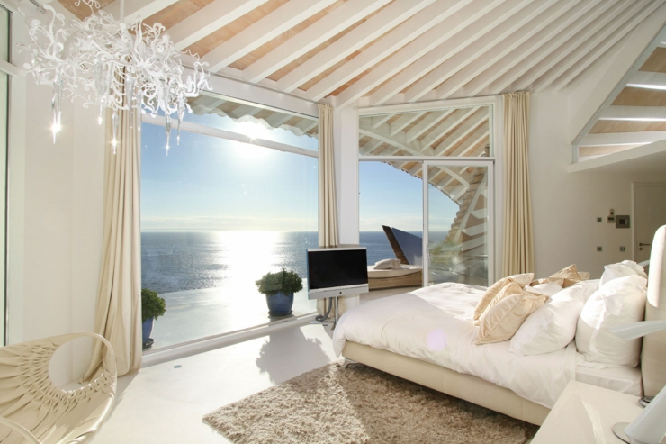 Chambre à coucher avec balcon et merveilleuse vue panoramique chambre vue sur mer imprenable