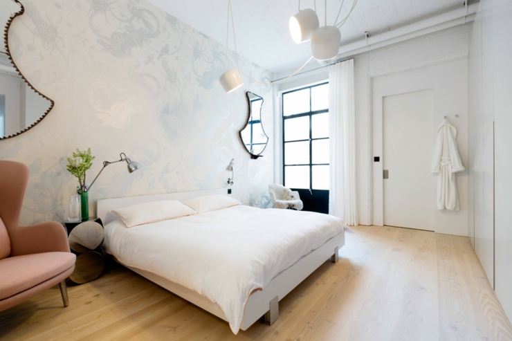 Chambre lumineuse au design et ameublement élégant chambre élégante en blanc