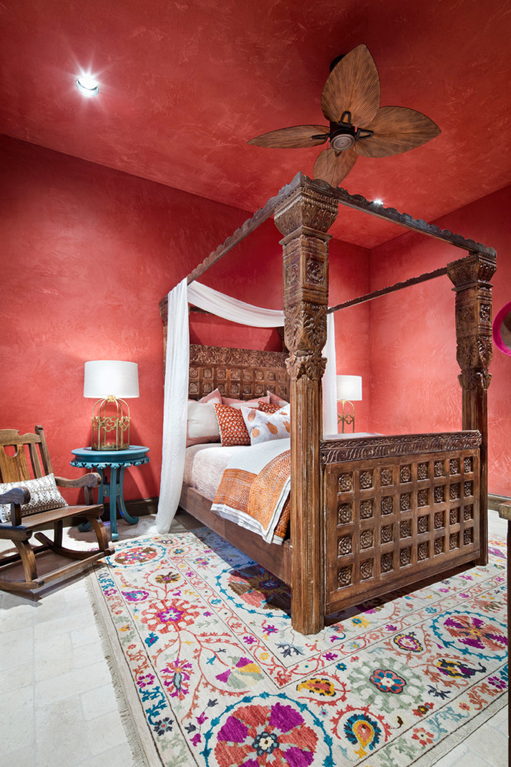 Chambre à la décoration romantique en rose Lit design oriental maison de prestige