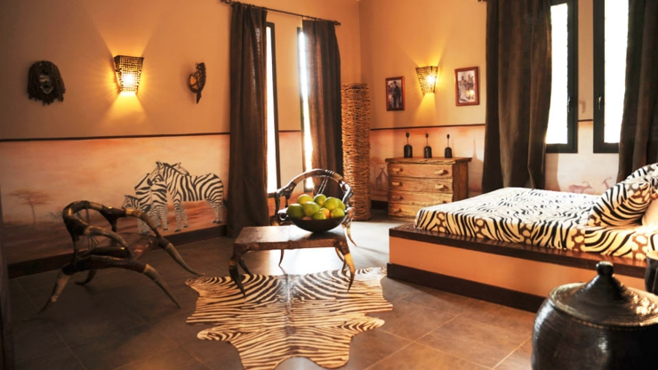 Décoration intérieure de chambre à l’inspiration africaine villa location luxe sénégal