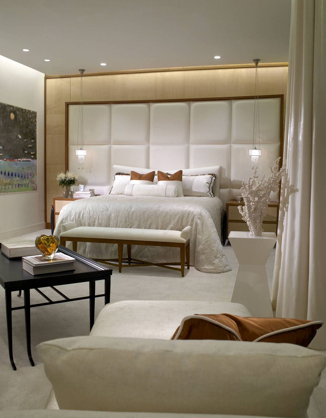 La chambre des maitres de cette magnifique résidence de vacances chambre principale design ameublement luxueux