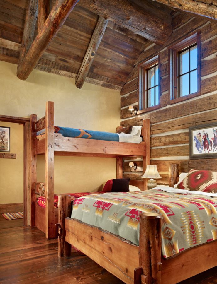 Chambre des enfants avec lit superposé et double lit chambre enfant rustique