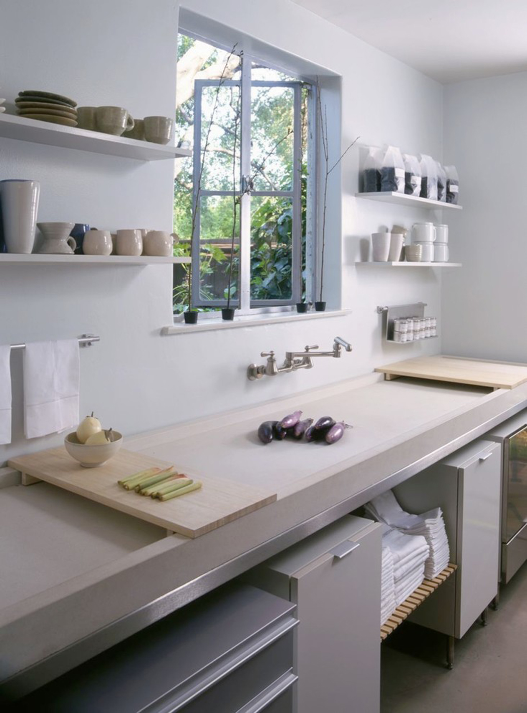 Cuisine en blanc de cette cabane de vacances design