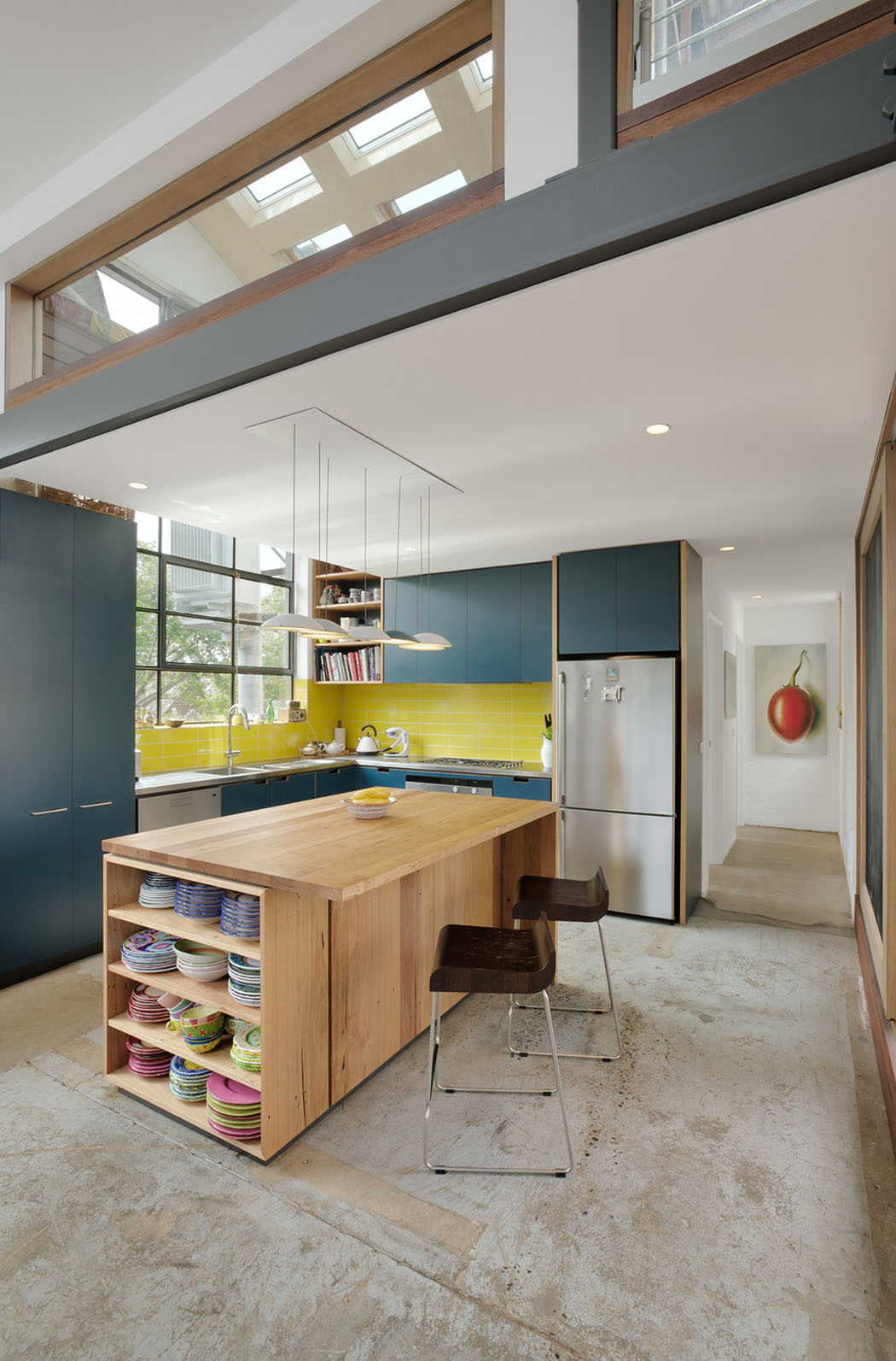 cuisine design placards industriel loft transformé