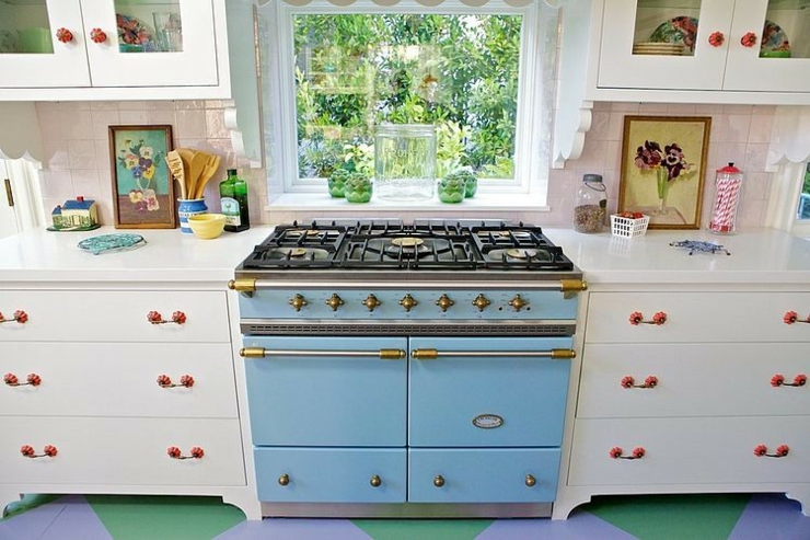 cuisiniere bleue retro années 50 maison de vacances