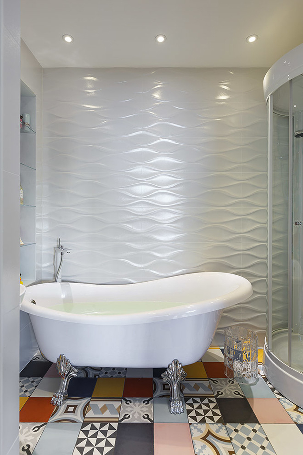 Salle de bains originale et moderne au carrelage très créatif Carrelage salle de bains créatif