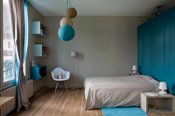 Chambre d’enfant à la décoration beige & bleu pétrole chambre enfants beige turquoise