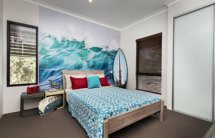 chambre d'ado en blanc et bleu maison de vacances