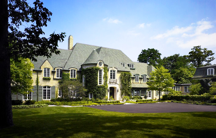 La propriété de prestige vue depuis l’extérieur demeure de charme prestige