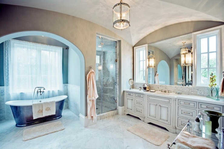 Vaste et luxueuse salle de bains traditionnelle en marbre design luxe salle de bain