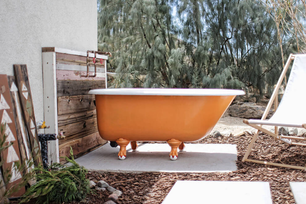 baignoire orange outdoor terrasse