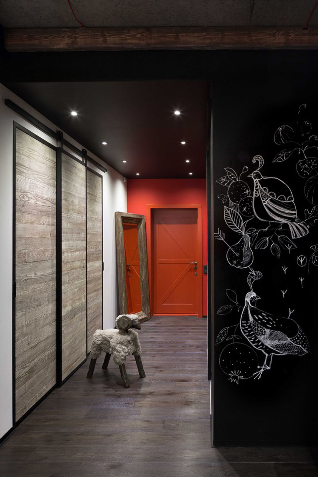 L’intérieur éclectique de ce logement citadin est une vraie inspiration pleine de bon sens entrée moderne loft design masculin