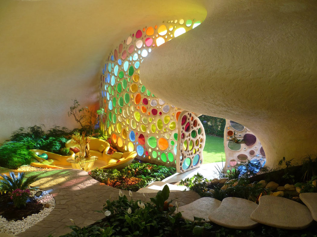 entrée maison atypique inhabituelle couleurs