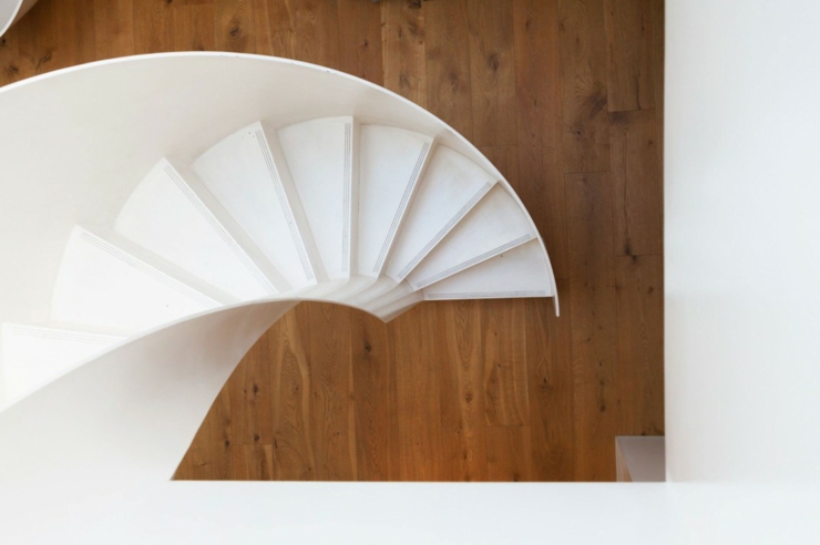 bel escalier design colimaçon