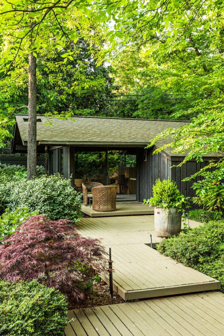 Espaces extérieurs et terrasses en bois de cette jolie maison de charme terrasse espaces extérieur maison rustique
