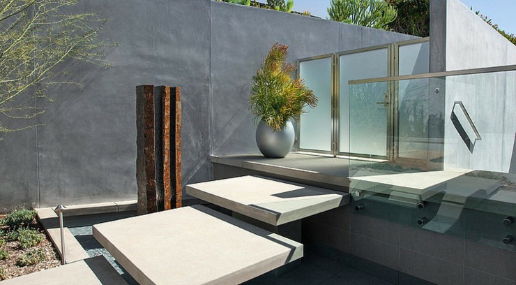 L’entrée principale de la maison avec vue sur la ville oudoor maison de luxe de vacances