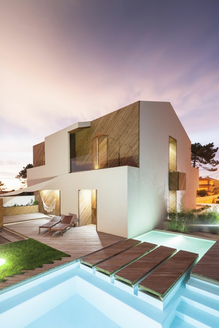 Terrasse donnant sur la superbe piscine extérieure projet maison d'architecte jolie
