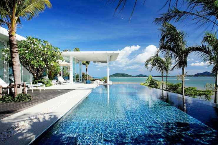 piscine extérieure belle villa de luxe 