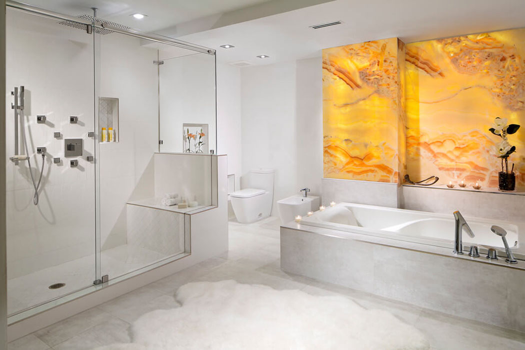 belle salle de bain luxe marbre blanc