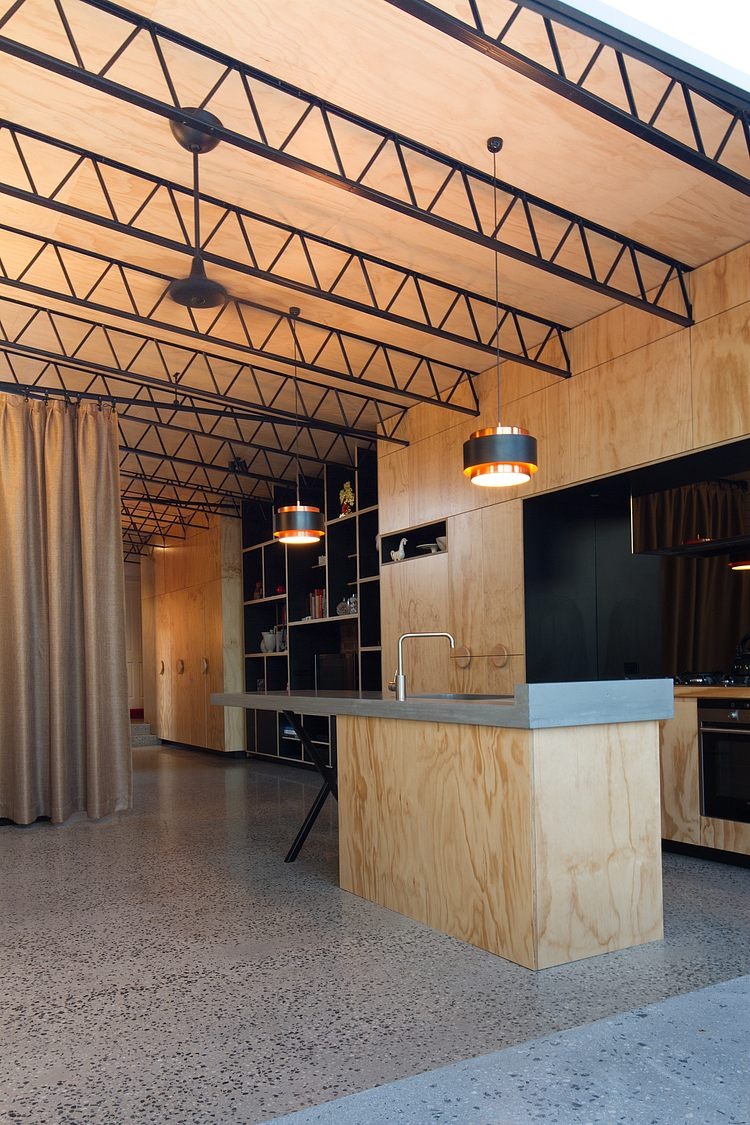 touches industrielles maison citadine moderne