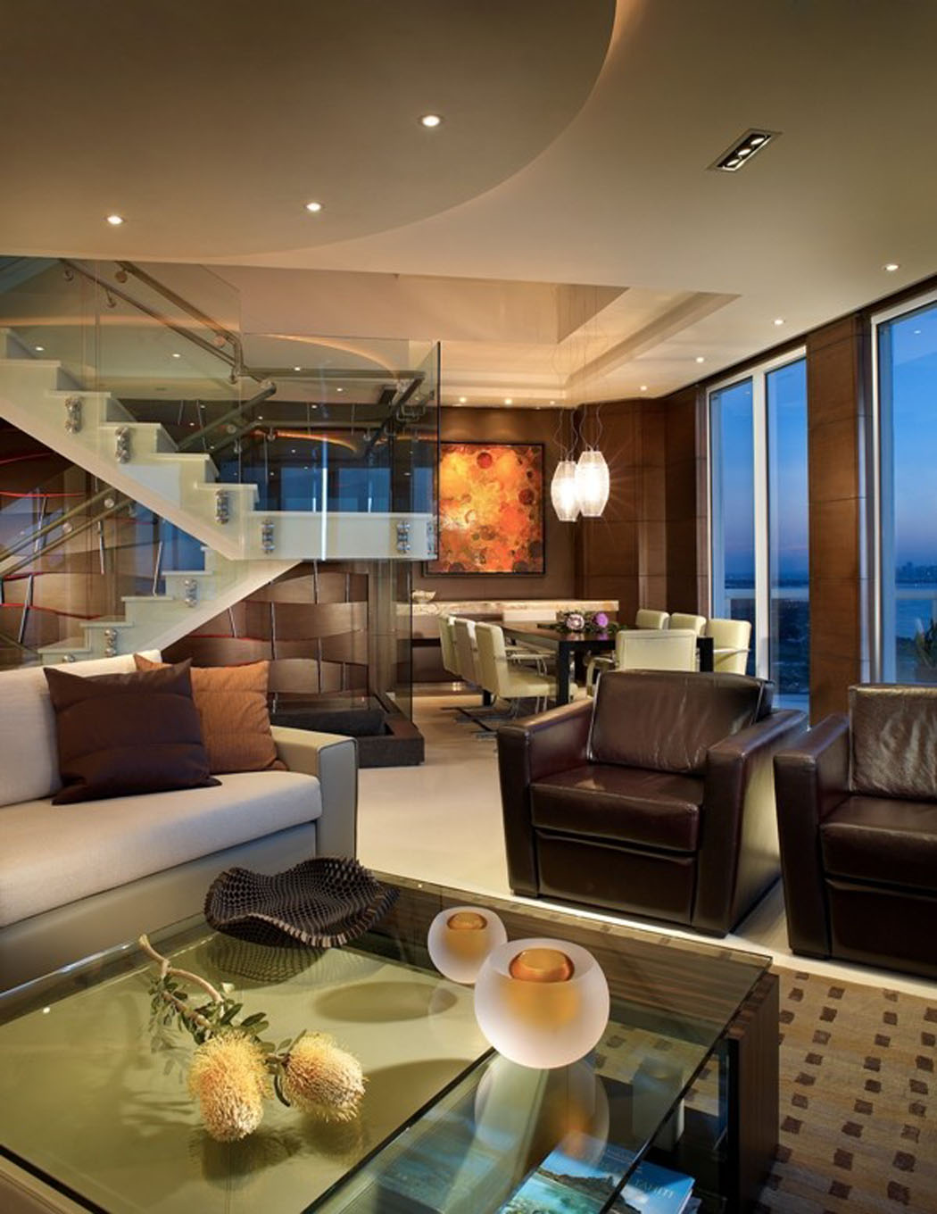 Un intérieur moderne dans des couleurs chaudes de cette résidence de vacances luxueuse grande pièce de vie appartement de vacances luxe