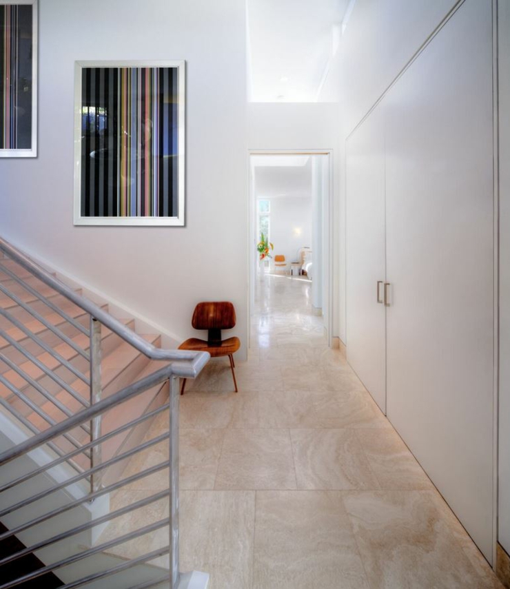 Les couloirs et l’escalier de cette belle maison à l’architecture contemporaine intérieur maison architecte couloirs