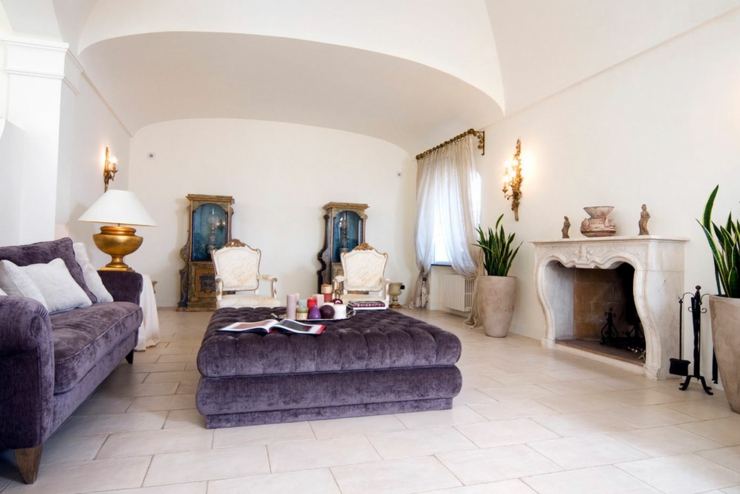 Ameublement intérieur distingue dans des couleurs tendances séjour villa de luxe italie