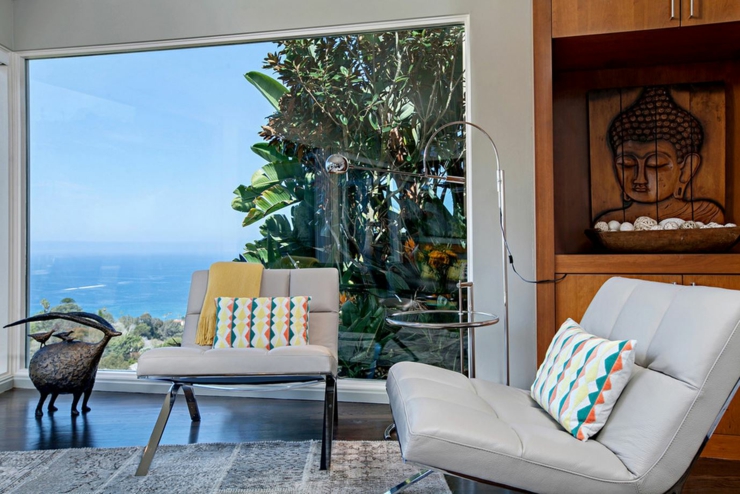 Beau panorama de cette maison vue sur la mer en Californie fauteuils maison luxe avec vue mer