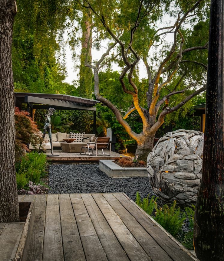 Jardin privé aménagé en tant que espace d’accueil belle coure intérieure maison de prestige