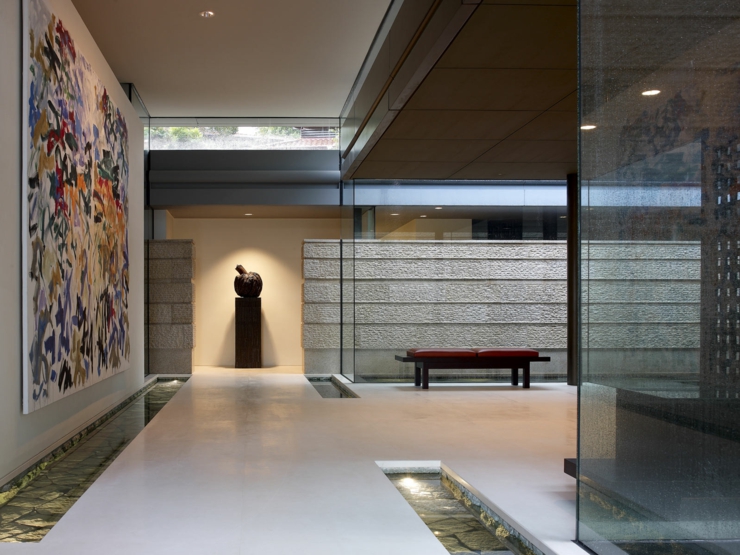 Pièces issues de la collection privée d’art contemporain design intérieur style musée d'art contemporain