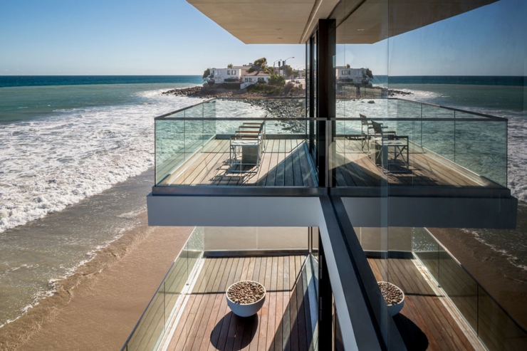 Balcons des chambres et balcon filant de cette belle maison d’architecte balcon terrasse vue mer